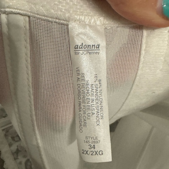 White corset plus size 2x like new - Picture 6 of 8